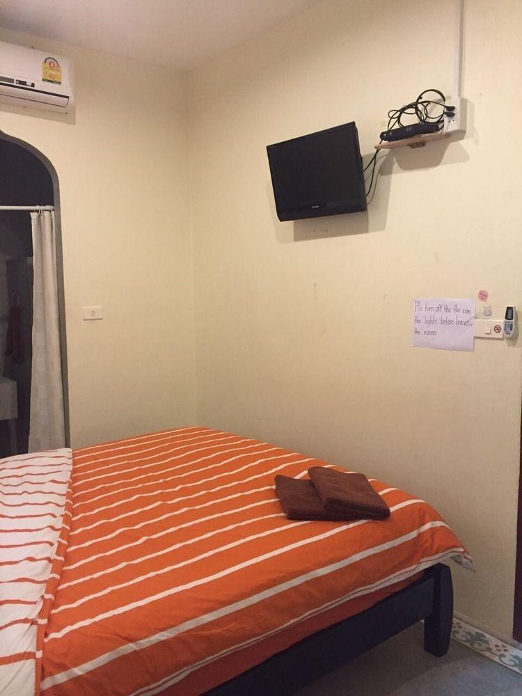 Tid Tarad Hostel Хуа Хин Экстерьер фото
