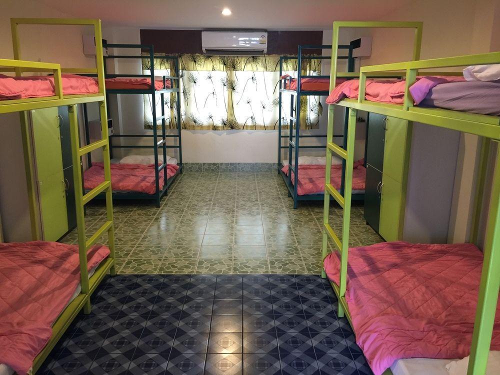Tid Tarad Hostel Хуа Хин Экстерьер фото