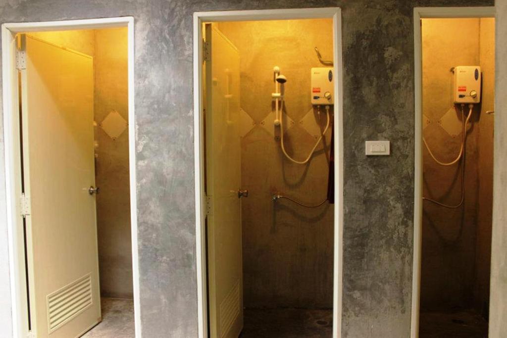 Tid Tarad Hostel Хуа Хин Номер фото